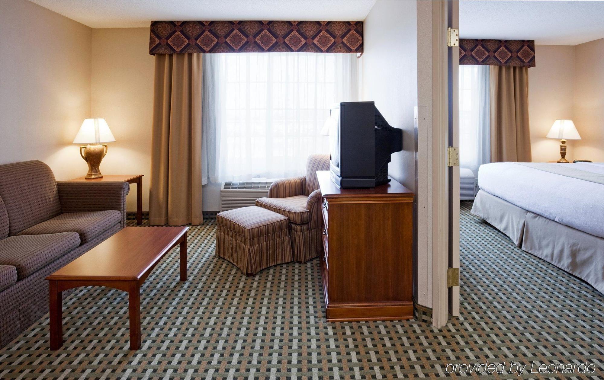 Holiday Inn Milwaukee Airport By Ihg Oda fotoğraf